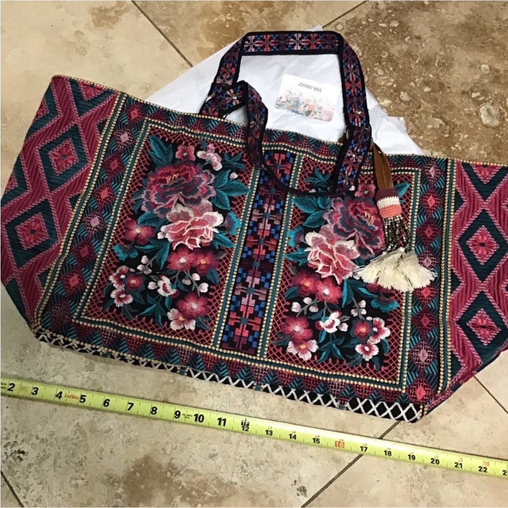 🌸Johnny Was Pink and Green Embroidered Tote - Picture 4 of 11